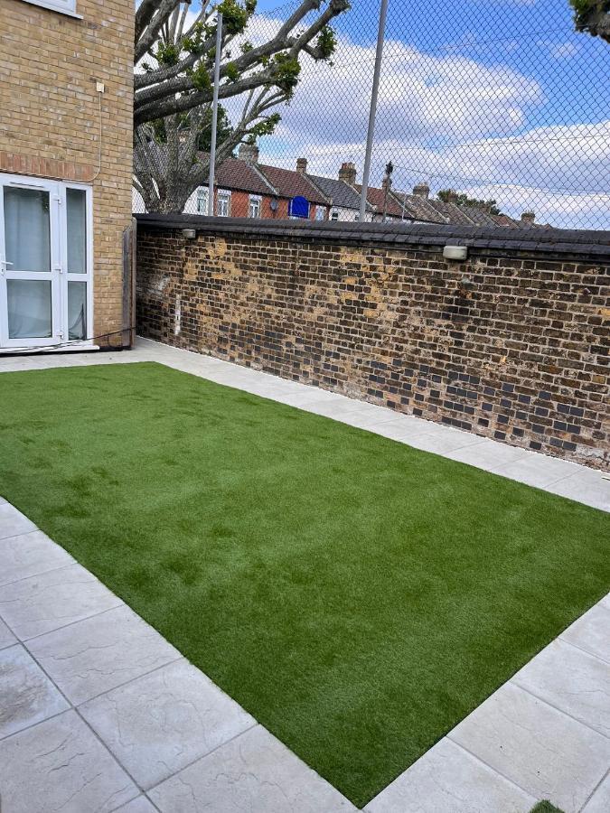 London Haven At Rutland House Apartment Ilford Bagian luar foto