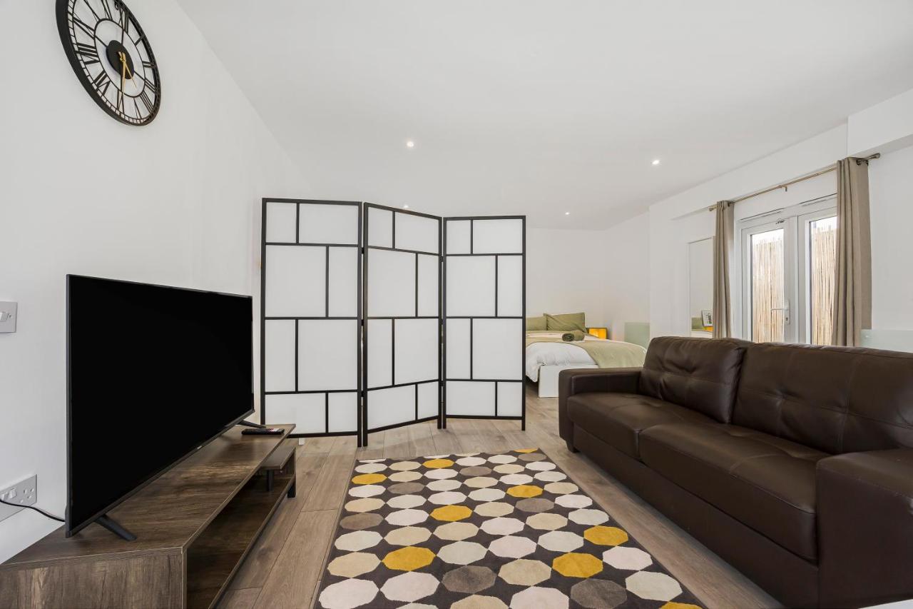 London Haven At Rutland House Apartment Ilford Bagian luar foto