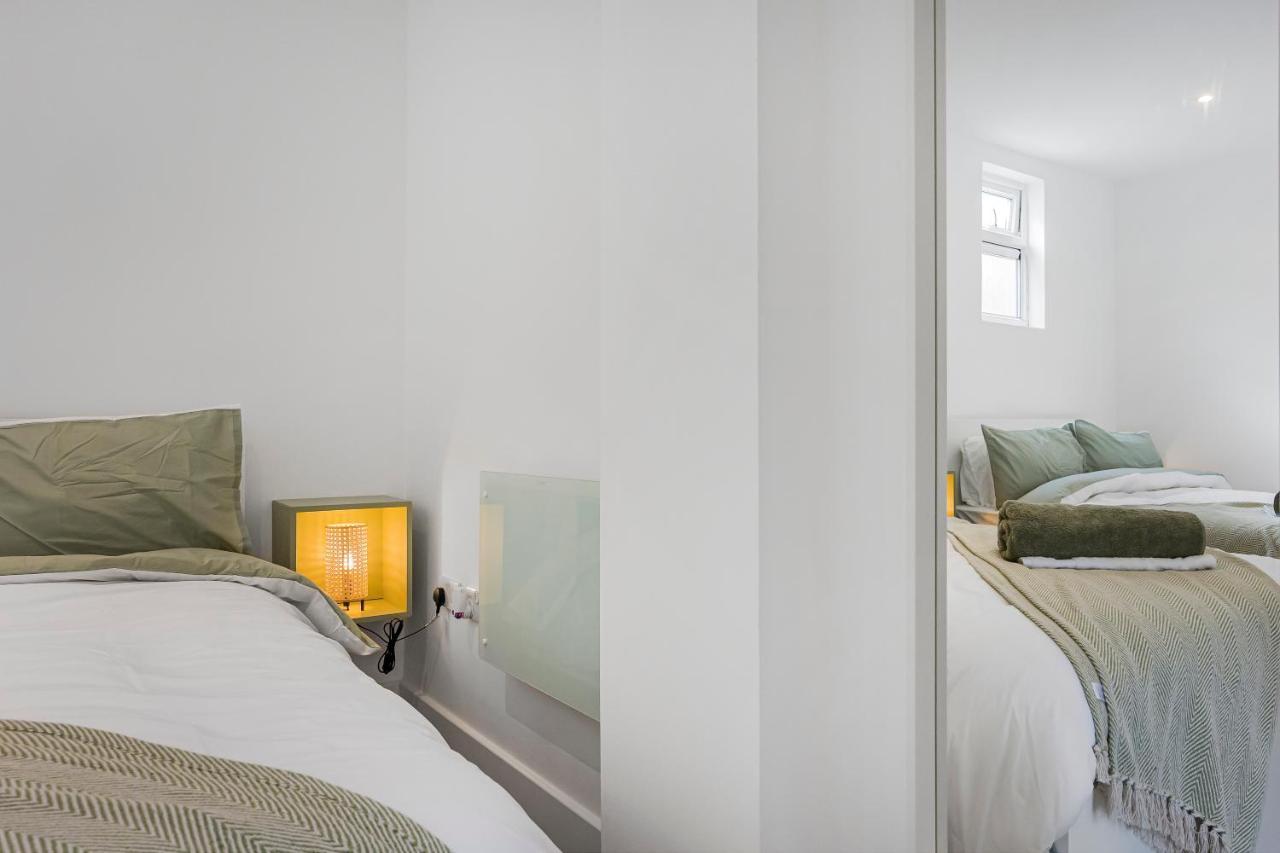 London Haven At Rutland House Apartment Ilford Bagian luar foto